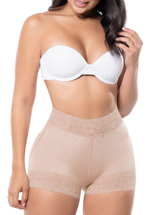 Calcinha Modeladora Cachetero MariaE na cor Latte – vista frontal. Efeito Invisível. Ref. SO139ST