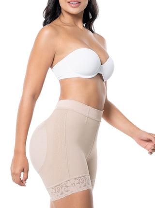 Calcinha Modeladora Meia Coxa MariaE na cor Latte – vista de perfil. Levanta Bumbum. Ref. SO101ST