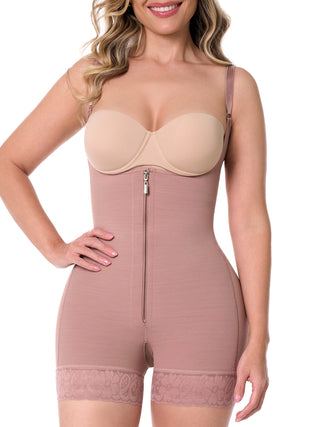 Cinta Modeladora Curta Sem Busto MariaE na cor Cacau – foto do produto. Empina o Bumbum. Ref. CN235ST