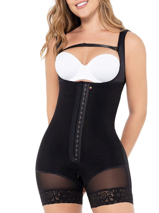 Cinta Modeladora Curta Sem Busto MariaE na cor Preto – vista frontal. Empina o Bumbum. Ref. CN105ST