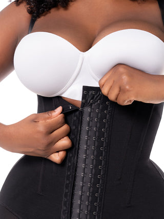 Cinta Modeladora Meia Coxa com Barbatanas MariaE na cor Preto – foto do produto. Alta Compressão. Ref. CN002RA