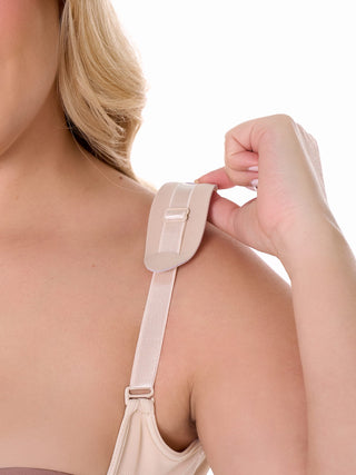 Cinta Modeladora Strapless Sem Busto MariaE na cor Bege – foto do produto. Empina o Bumbum. Ref. CN182ST
