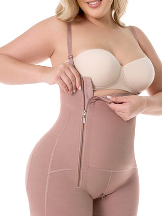 Cinta Modeladora Strapless Sem Busto MariaE na cor Cacau – foto do produto. Empina o Bumbum. Ref. CN143ST