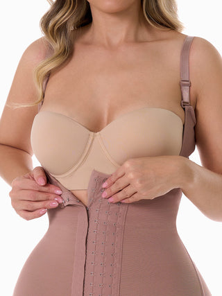 Cinta Modeladora Strapless Sem Busto MariaE na cor Cacau – foto do produto. Empina o Bumbum. Ref. CN182ST