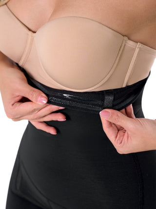 Cinta Modeladora Strapless Sem Busto MariaE na cor Preto – foto do produto. Empina o Bumbum. Ref. CN143ST