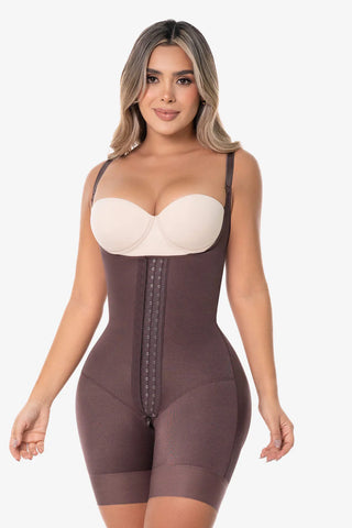 Cinta short de alta compressão cor chocolate. Ideal para compressão abdominal firme e uso invisível sob vestidos e calças