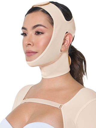 Mentoneira Facial Pós-Cirúrgica MariaE na cor Bege – vista de perfil. Alta Compressão para Papada. Ref. AC010ST