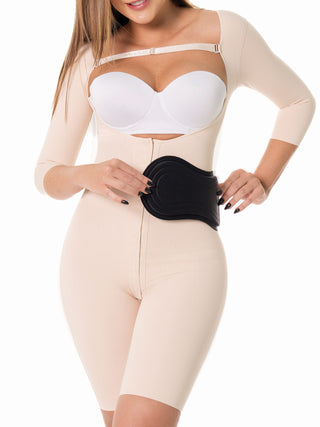 Placa Abdominal Pós-Cirúrgica MariaE na cor Preto – foto do produto. Modela o Abdômen. Ref. PL002CP
