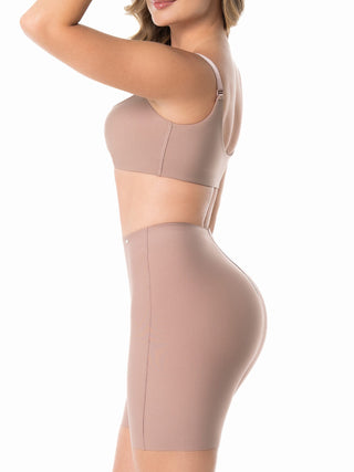 Short Modelador Básico Cintura Alta MariaE na cor Cacau – vista de perfil. Elástico Siliconado. Ref. BS001ST