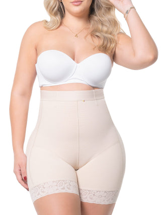Short Modelador Cintura Alta MariaE na cor Bege – vista frontal. Levanta Bumbum. Ref. SO549ST