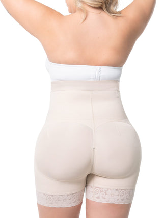 Short Modelador Cintura Alta MariaE na cor Bege – vista de costas. Levanta Bumbum. Ref. SO549ST