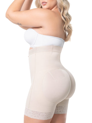 Short Modelador Cintura Alta MariaE na cor Bege – vista de perfil. Levanta Bumbum. Ref. SO549ST