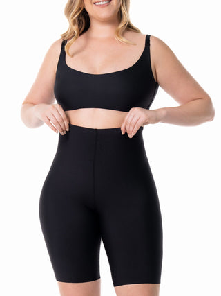 Short Modelador Longo MariaE na cor Preto – vista frontal. Faixa Siliconada Antiderrapante. Ref. BS005ST