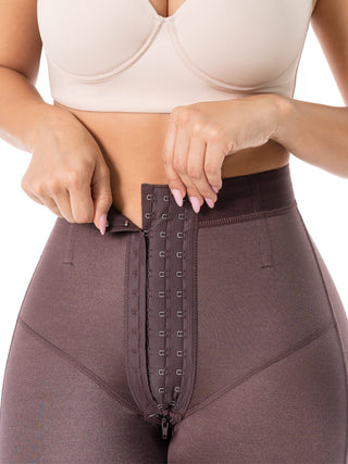 Short Modelador Meia Coxa MariaE na cor Chocolate – foto do produto. Levanta Bumbum. Ref. SO002SR