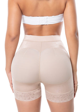 Short Modelador Meia Coxa MariaE na cor Latte – vista de costas. Levanta Bumbum. Ref. SO100ST