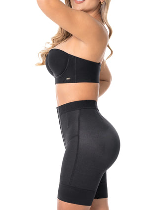 Short Modelador Meia Coxa MariaE na cor Preto – foto do produto. Levanta Bumbum. Ref. SO002SR