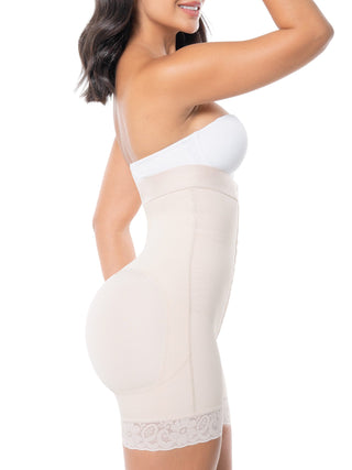 Short Modelador Sem Costura Cintura Alta MariaE na cor Bege – vista de perfil. Efeito Invisível. Ref. SO304SR