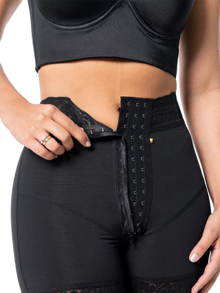 Short Modelador Sem Costura MariaE na cor Preto – detalhe do acabamento. Efeito Invisível. Ref. SO143ST